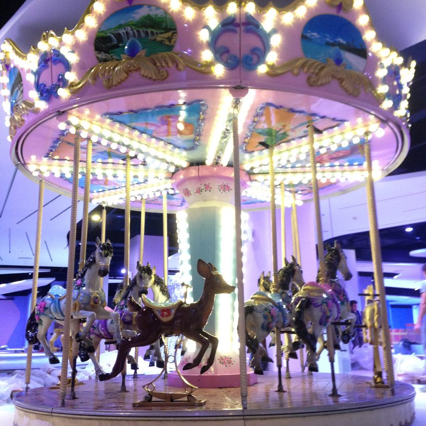 MERRY GO ROUND 4MT Park Rides Lamborghini
