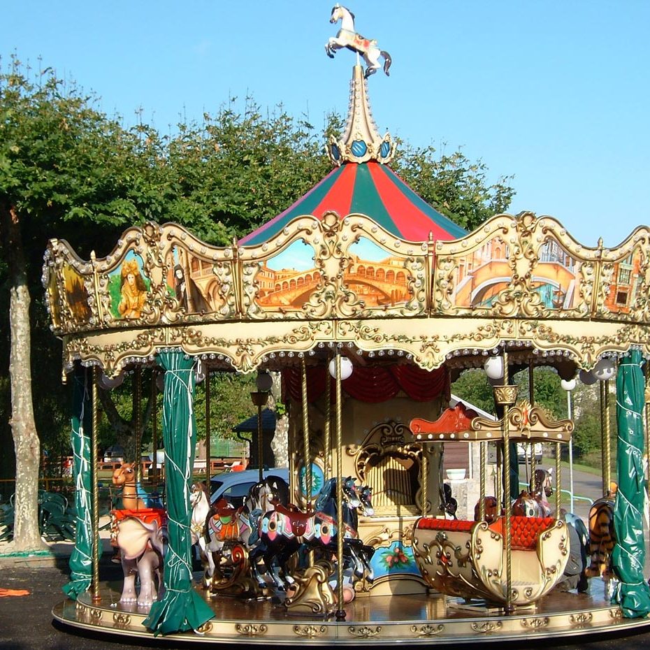 MERRY GO ROUND 7.6MT Park Rides Lamborghini