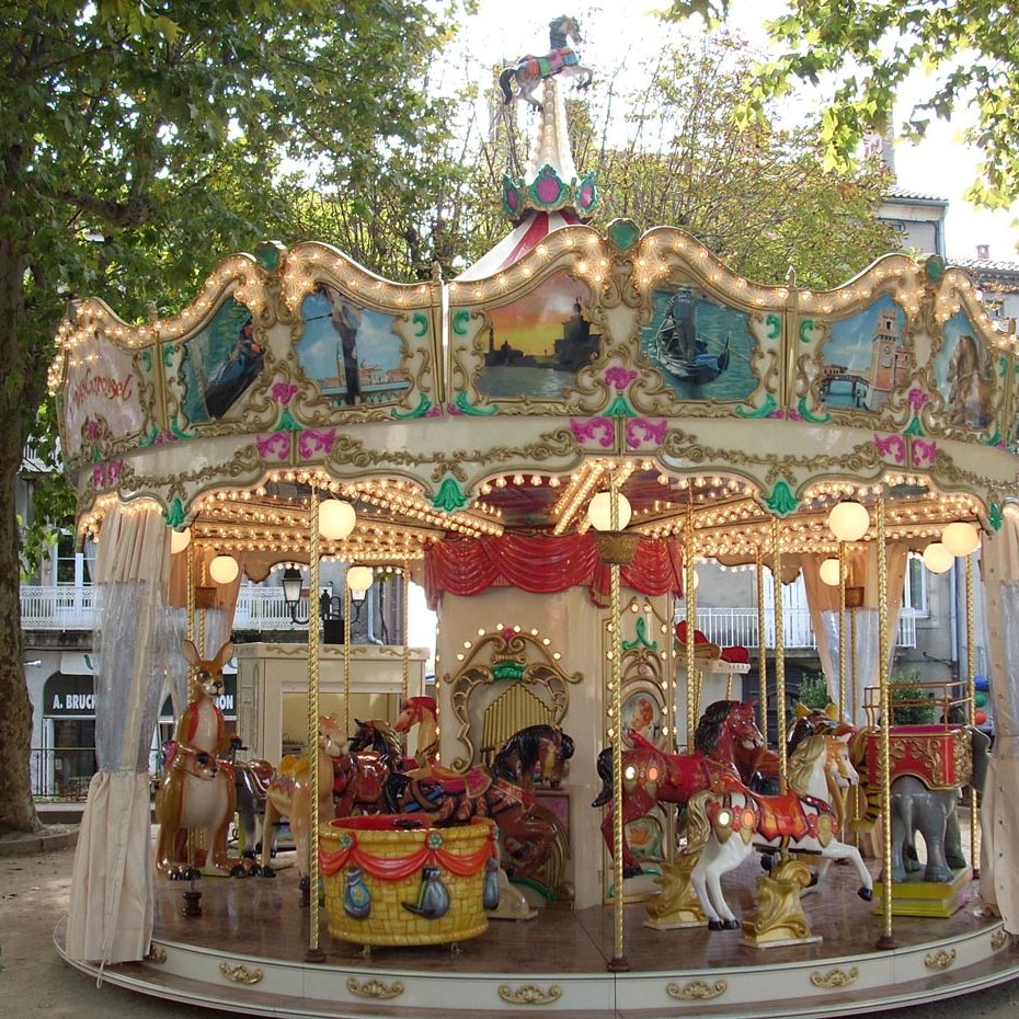 MERRY GO ROUND 7.6MT Park Rides Lamborghini