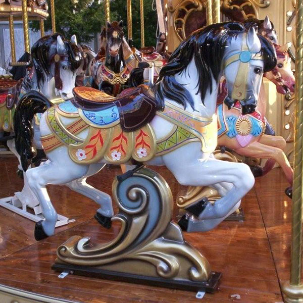 MERRY GO ROUND Park Rides Lamborghini